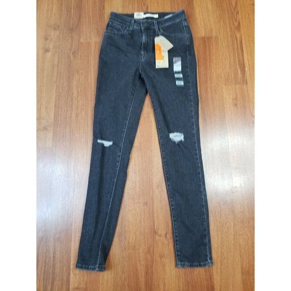Levi’s sculpt 721 All Black High-Rise Skinny Distressed Women Jeans Size 26X30 - Picture 1 of 11